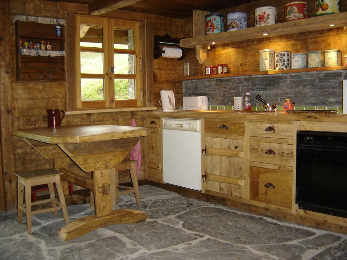 Reine Des Aravis - Chalet Isole Флюме Экстерьер фото
